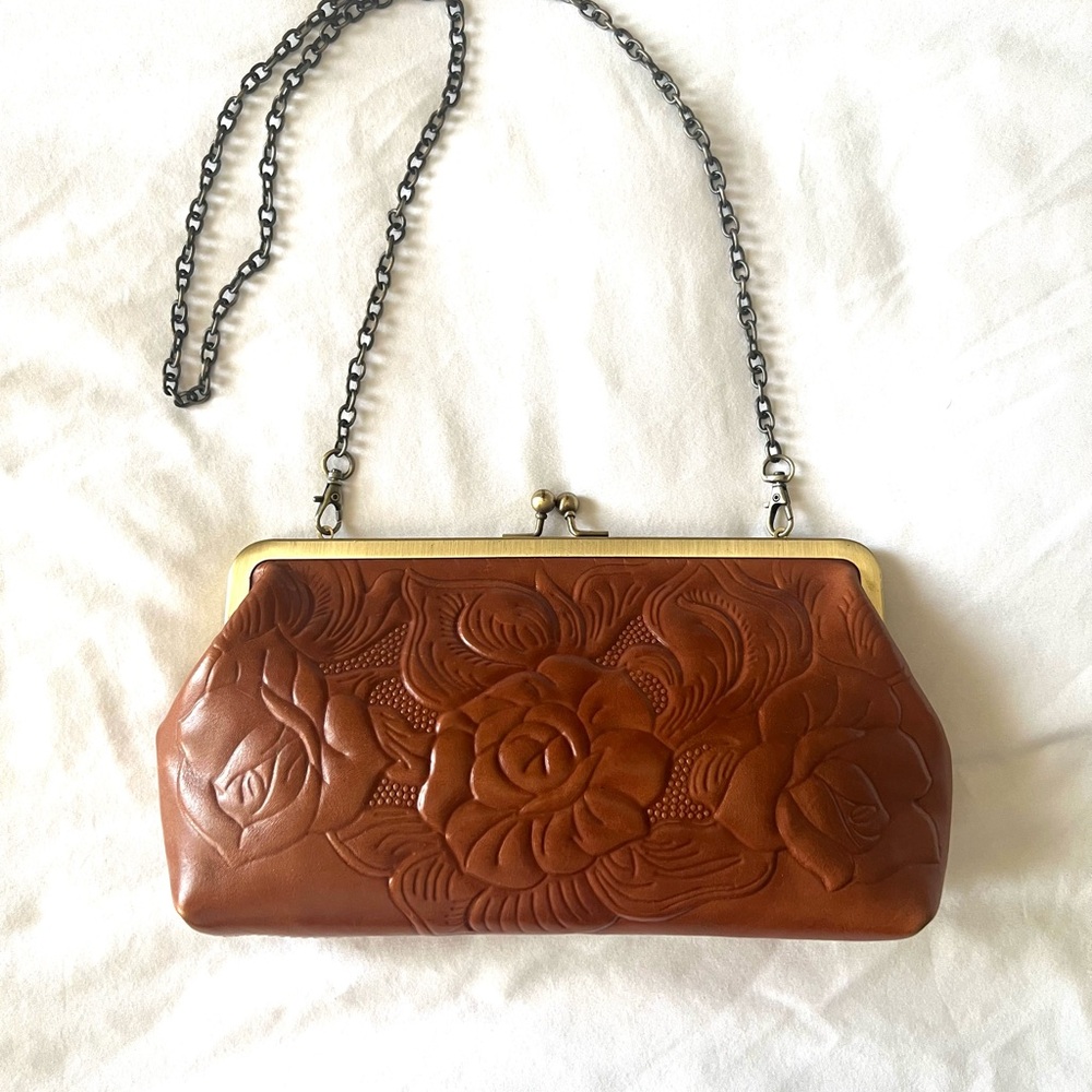 Patricia Nash Leather floral embossed bag - Picture 2 of 4